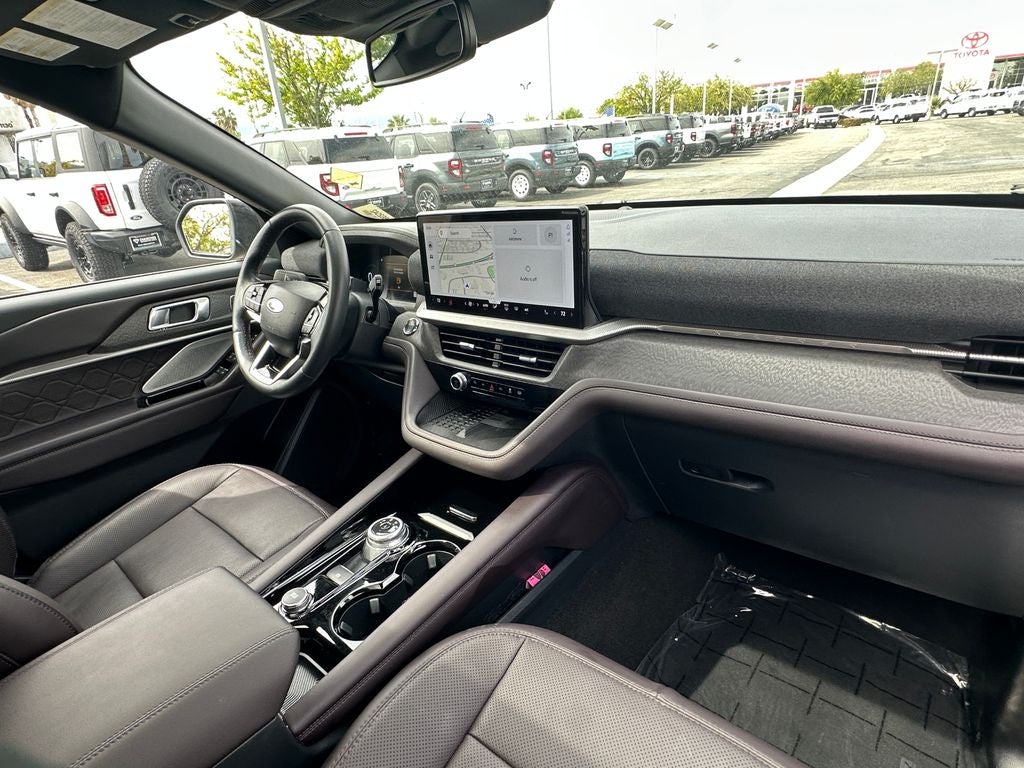 2025 Ford Explorer Platinum
