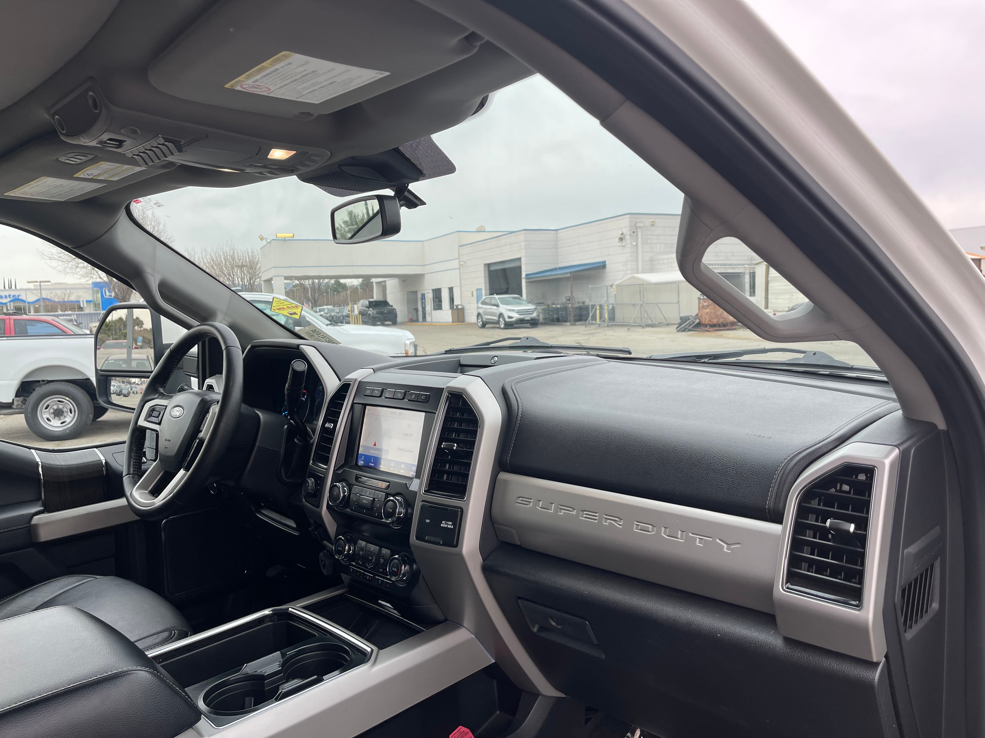 2020 Ford Super Duty F-350 DRW 4x4 Lariat 4dr Crew Cab 8 ft. LB DRW Pickup