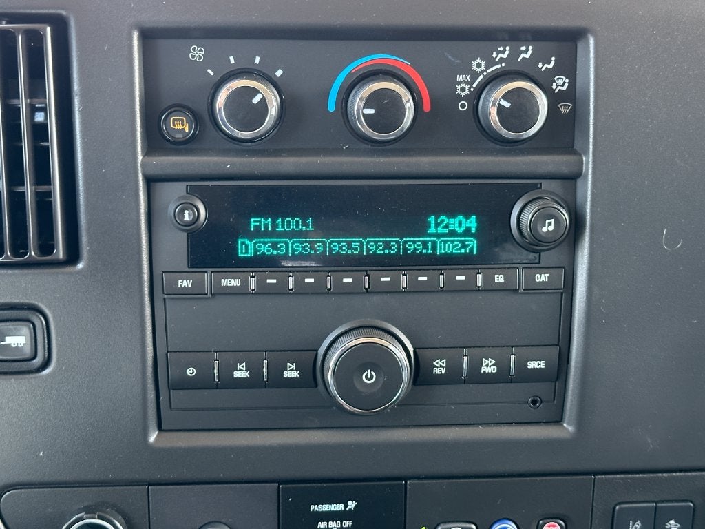 2025 Chevrolet Express 3500 LT Passenger