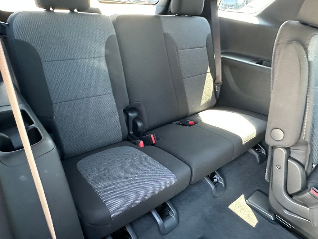2023 Chevrolet Traverse LT Cloth w/2FL