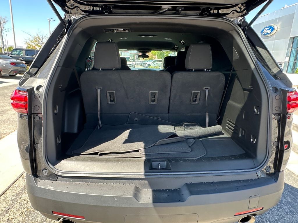 2023 Chevrolet Traverse LT Cloth w/2FL