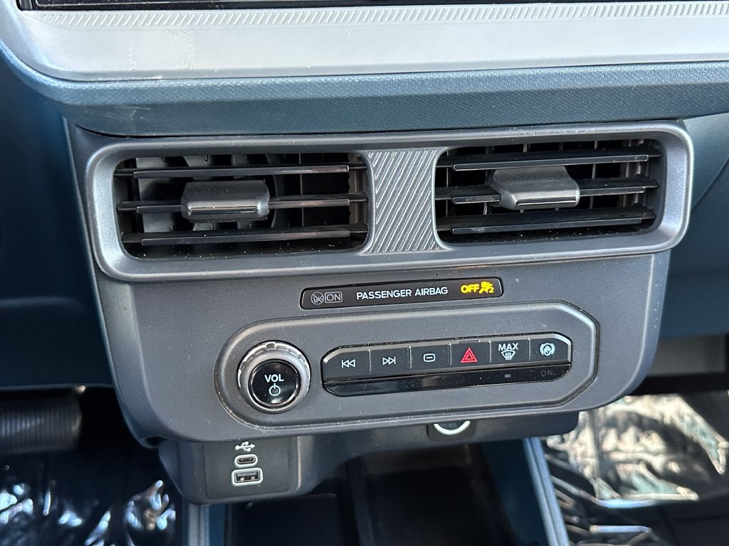 2025 Ford Maverick XL