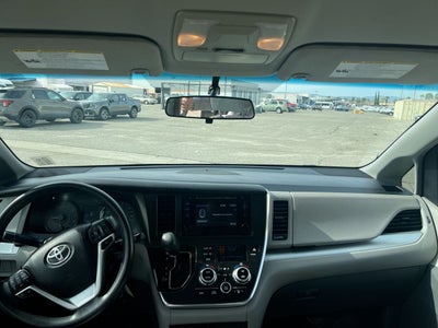 2017 Toyota Sienna L 7-Passenger