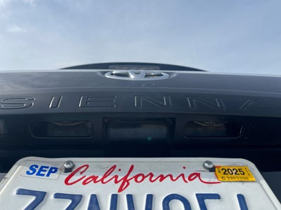 2017 Toyota Sienna L 7-Passenger