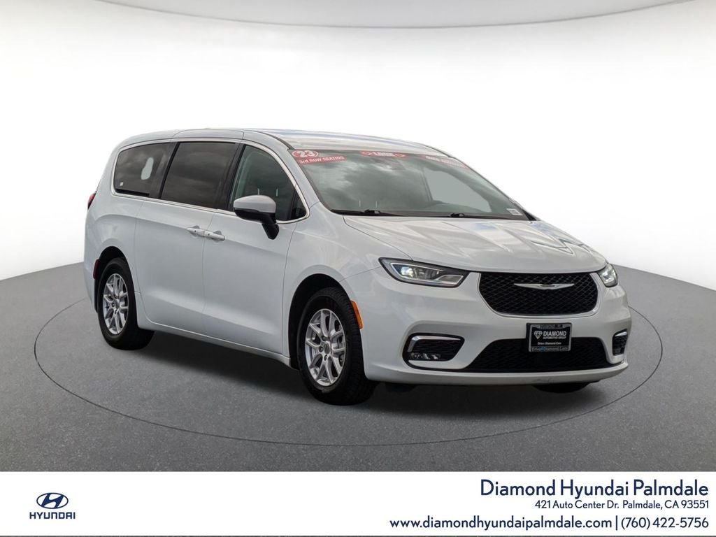 2023 Chrysler Pacifica Touring L