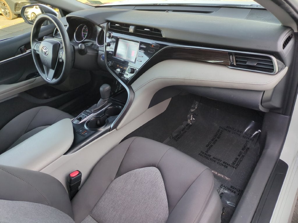 2019 Toyota Camry Hybrid LE