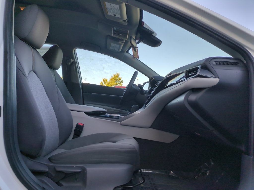 2019 Toyota Camry Hybrid LE