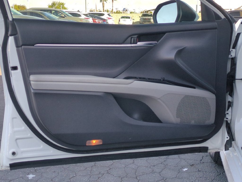 2019 Toyota Camry Hybrid LE