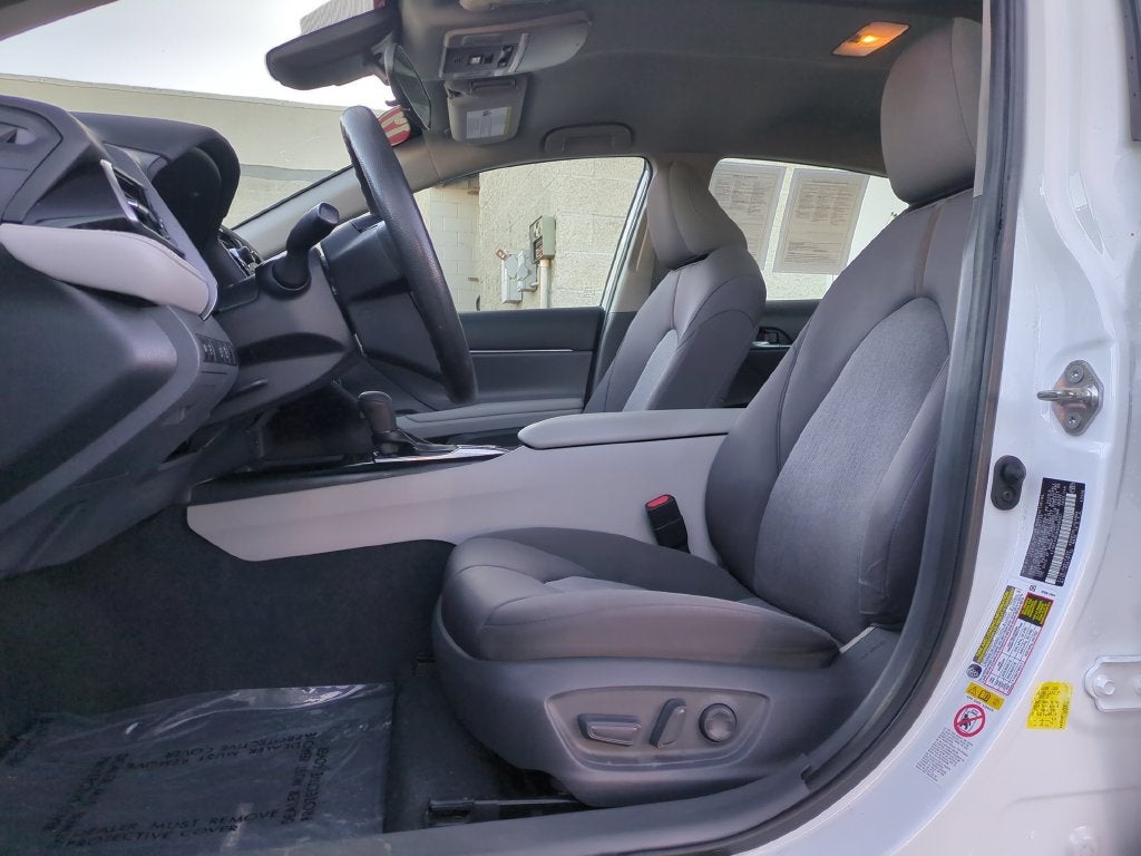 2019 Toyota Camry Hybrid LE