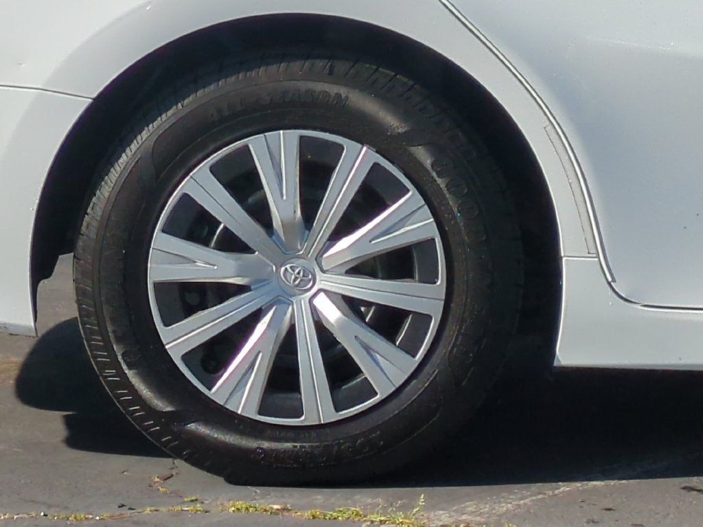 2019 Toyota Camry Hybrid LE