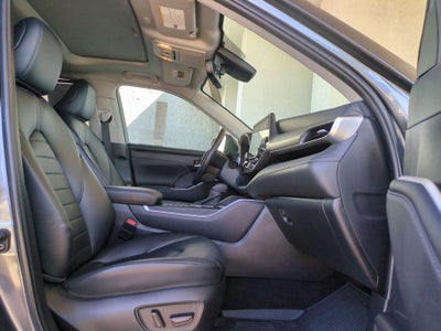 2024 Toyota Highlander XLE