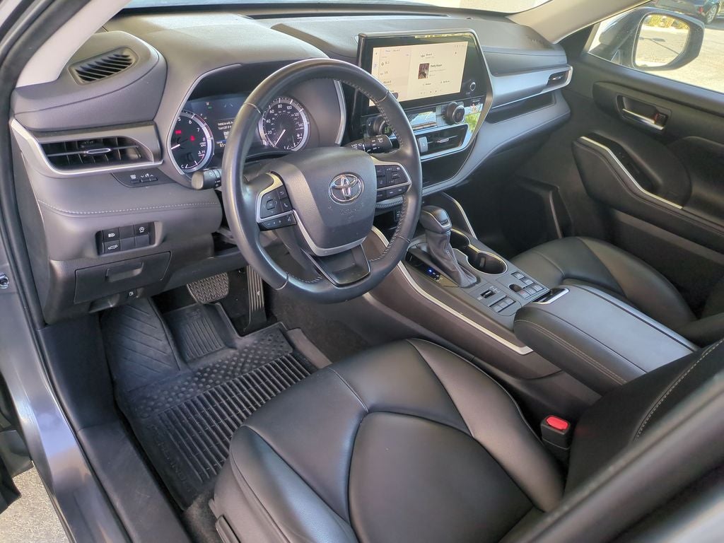 2024 Toyota Highlander XLE