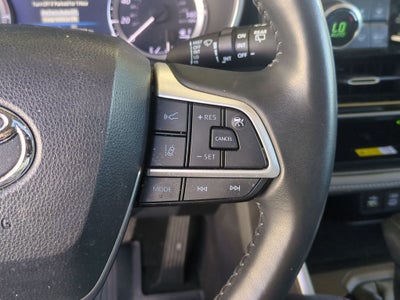2024 Toyota Highlander XLE
