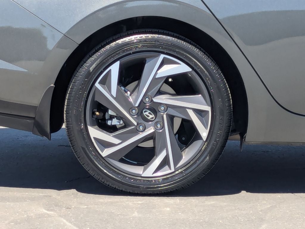 2025 Hyundai Elantra Hybrid Limited