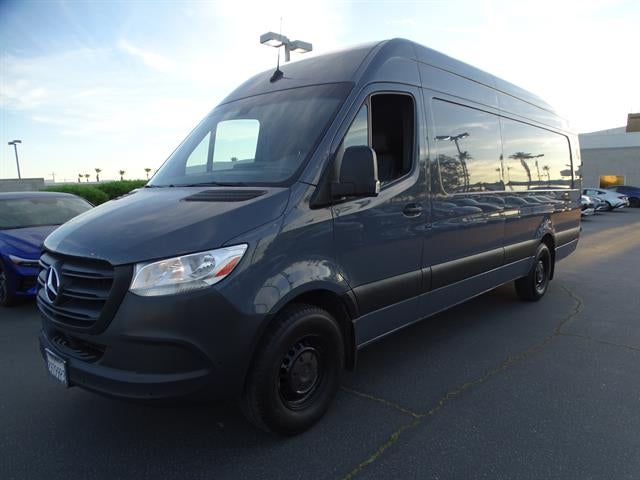 2022 Mercedes-Benz Sprinter Cargo Van 2500