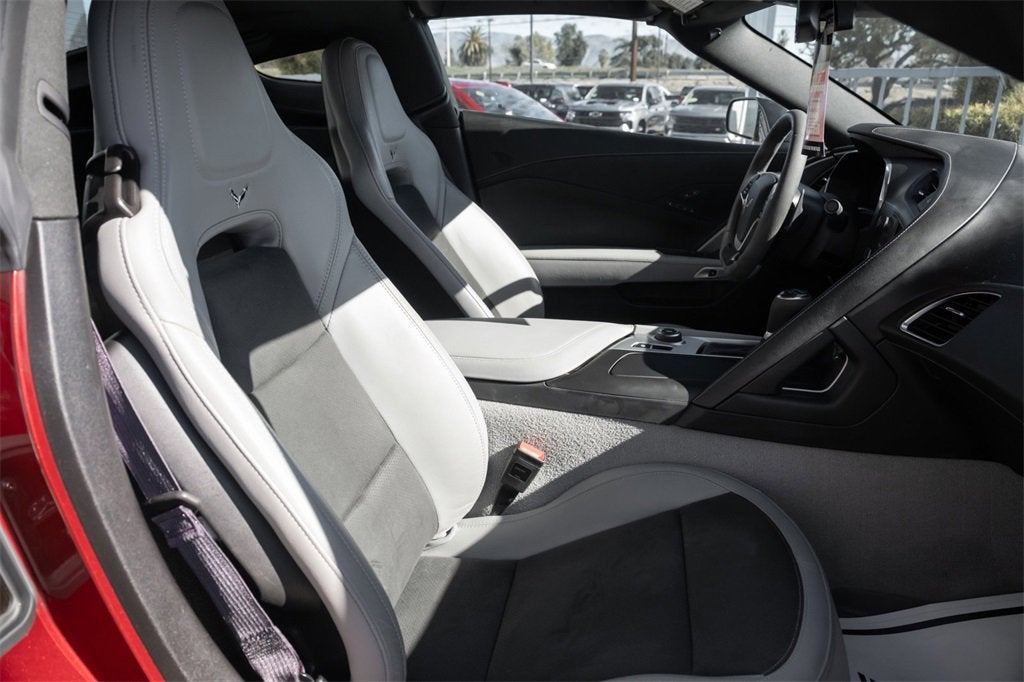 2017 Chevrolet Corvette Stingray Z51 2LT