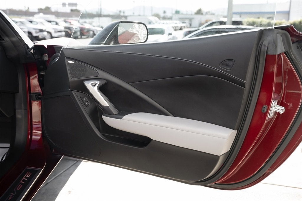 2017 Chevrolet Corvette Stingray Z51 2LT