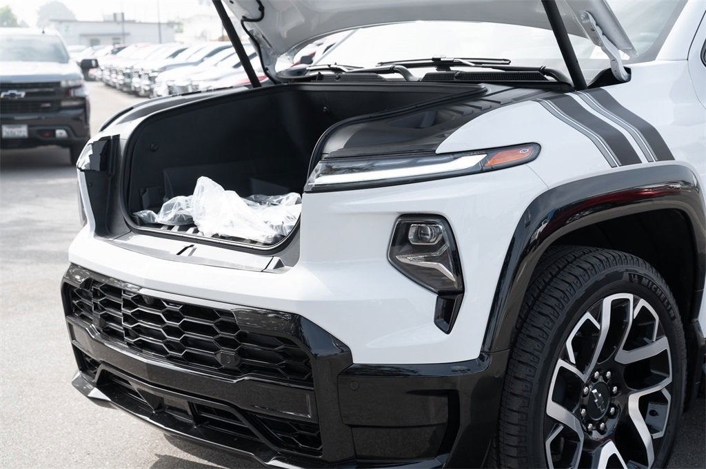 2024 Chevrolet Silverado EV RST