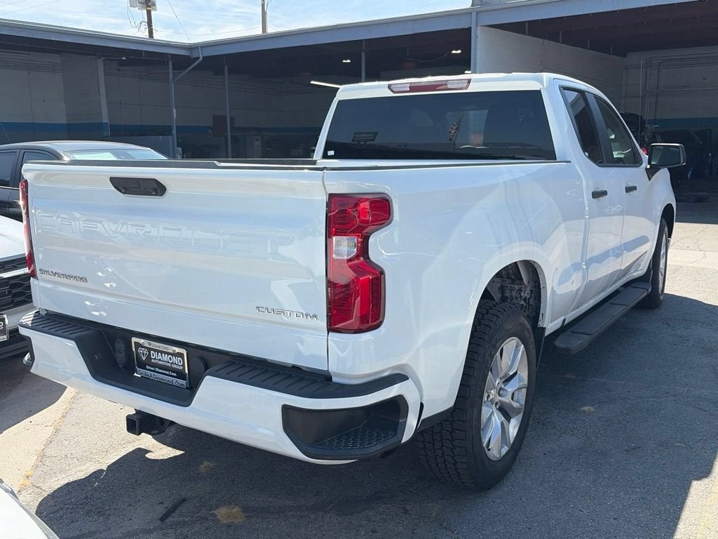 2022 Chevrolet Silverado 1500 Custom