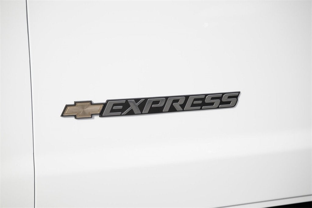 2025 Chevrolet Express Cargo 2500 WT