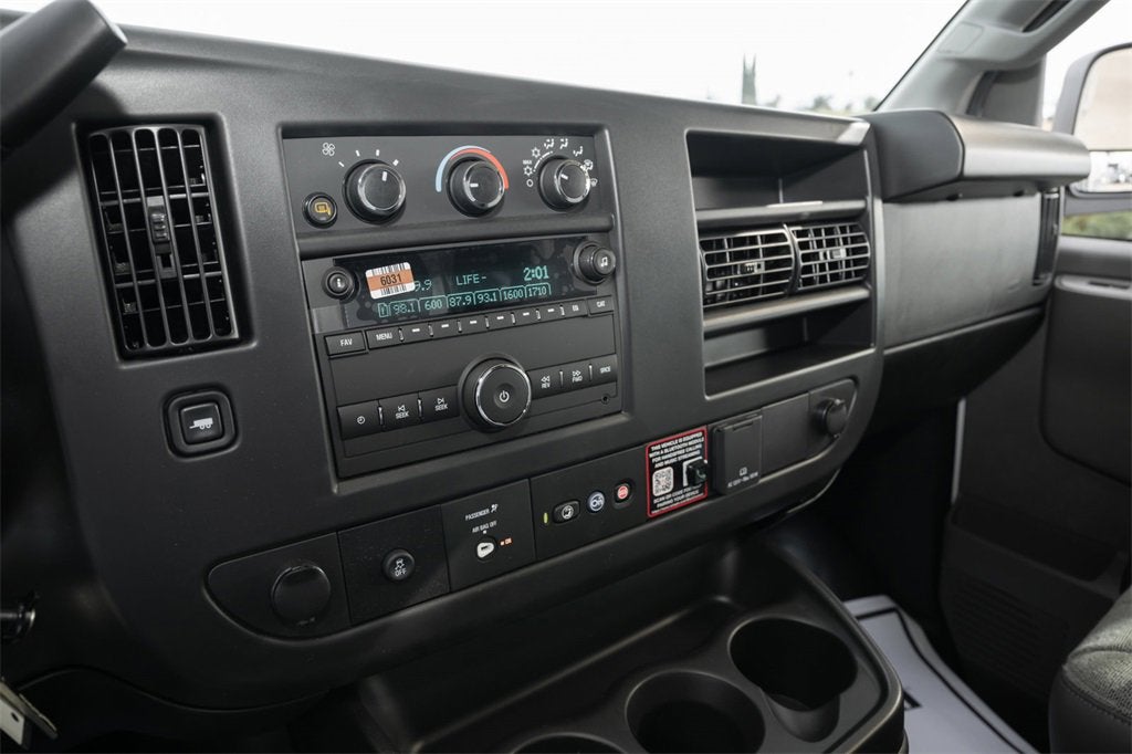 2025 Chevrolet Express Cargo 2500 WT