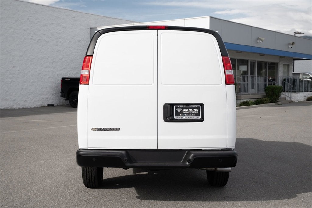 2025 Chevrolet Express Cargo 2500 WT