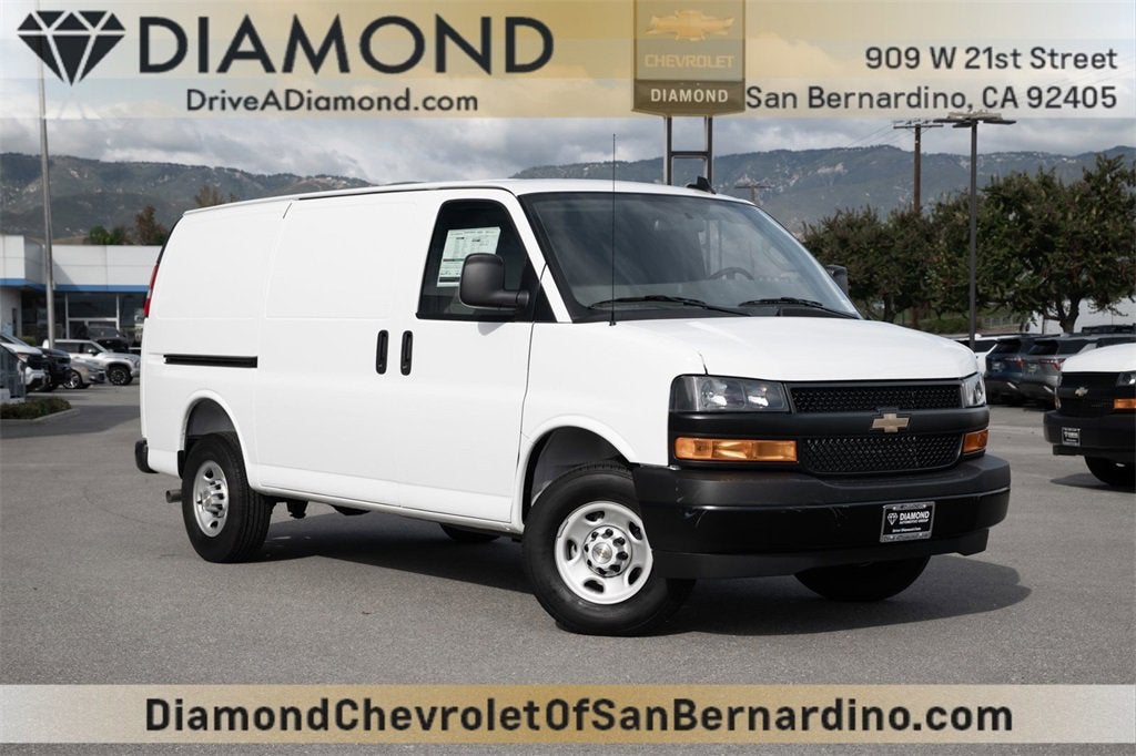 2025 Chevrolet Express Cargo 2500 WT