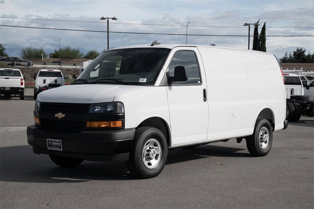 2025 Chevrolet Express Cargo 2500 WT