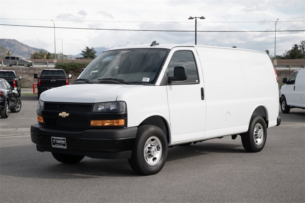 2025 Chevrolet Express Cargo 2500 WT