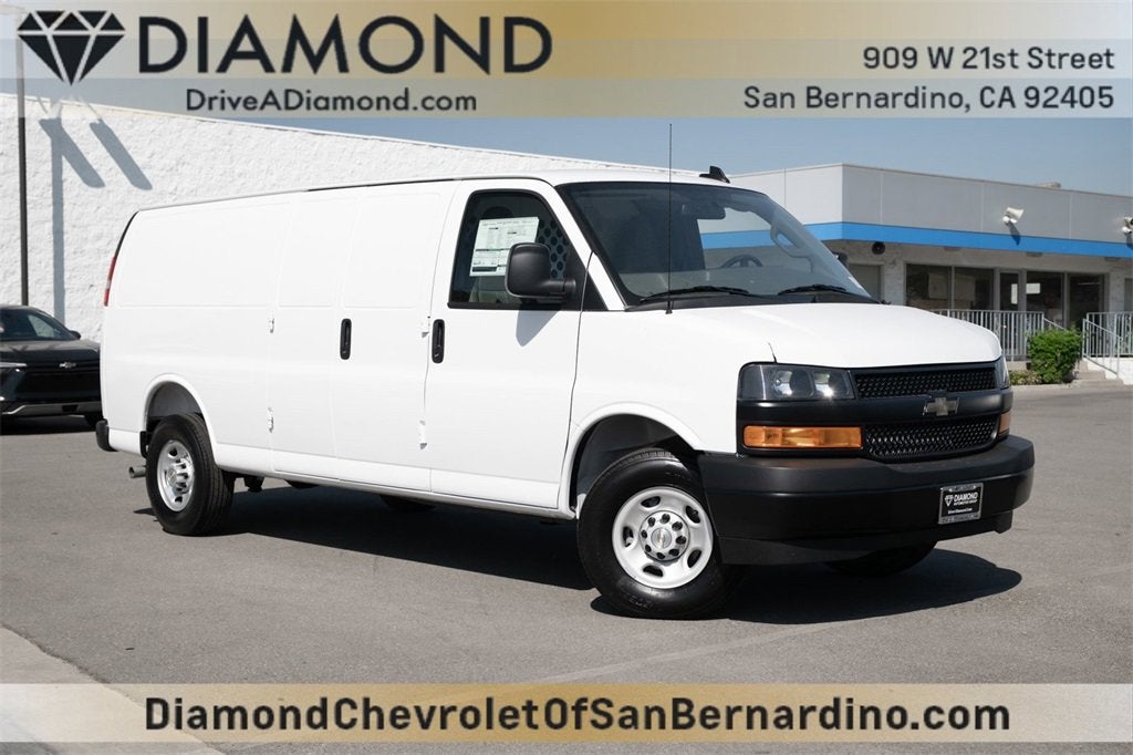 2025 Chevrolet Express Cargo 2500 WT