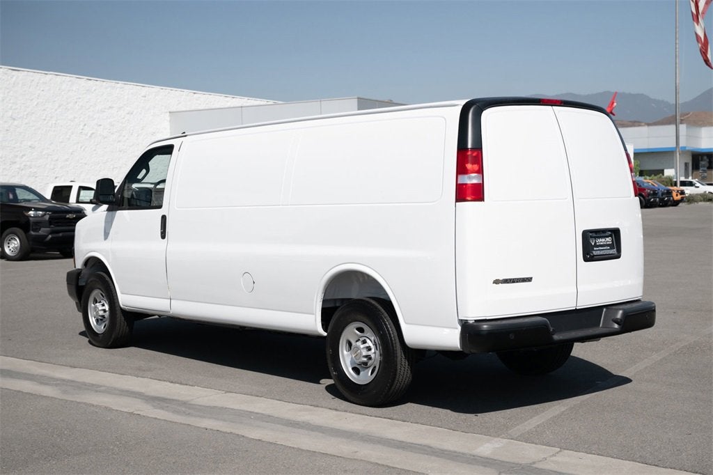 2025 Chevrolet Express Cargo 2500 WT