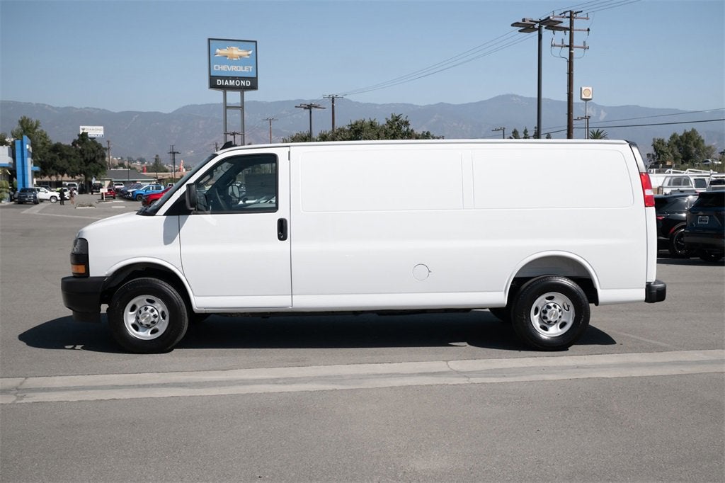 2025 Chevrolet Express Cargo 2500 WT