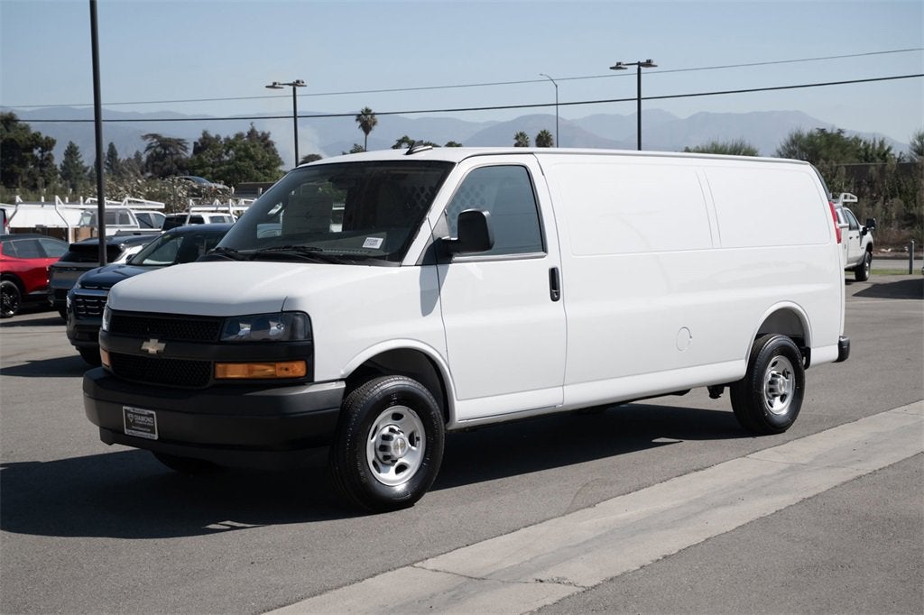 2025 Chevrolet Express Cargo 2500 WT