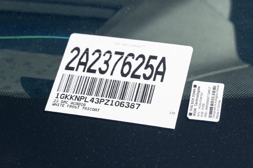 2023 GMC Acadia Denali