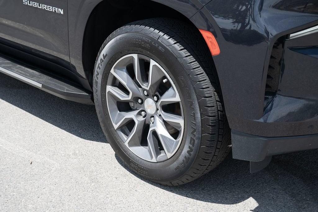2023 Chevrolet Suburban LT