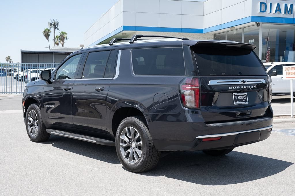 2023 Chevrolet Suburban LT