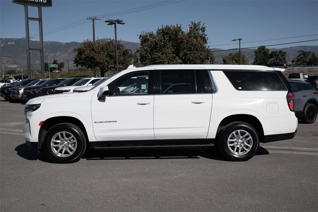 2023 Chevrolet Suburban LT
