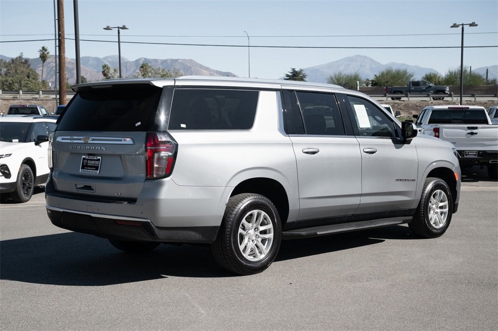 2024 Chevrolet Suburban LT