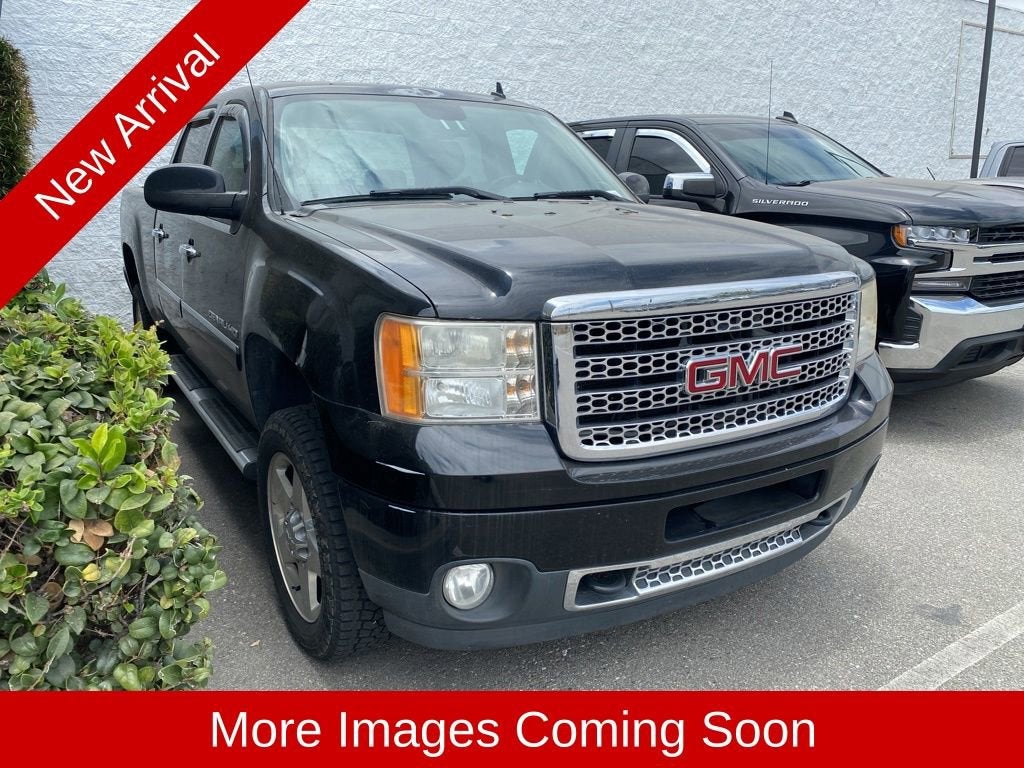 2012 GMC Sierra 4WD Crew Cab Standard Box's photo