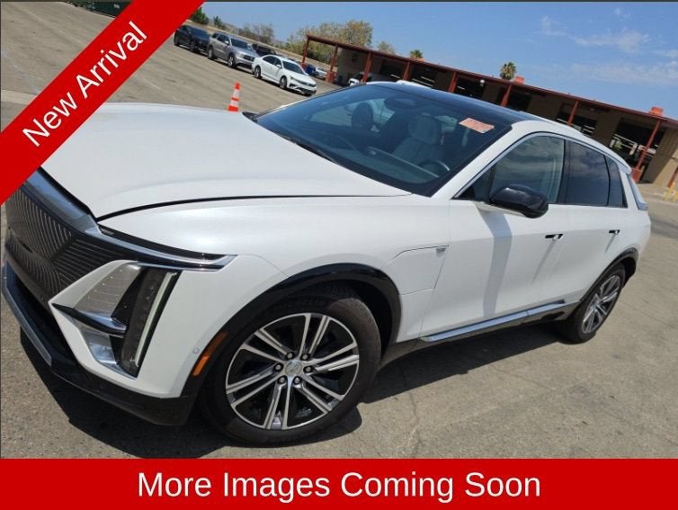 2024 Cadillac LYRIQ Luxury 2