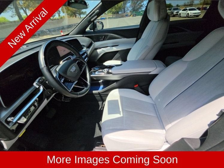 2024 Cadillac LYRIQ Luxury 2