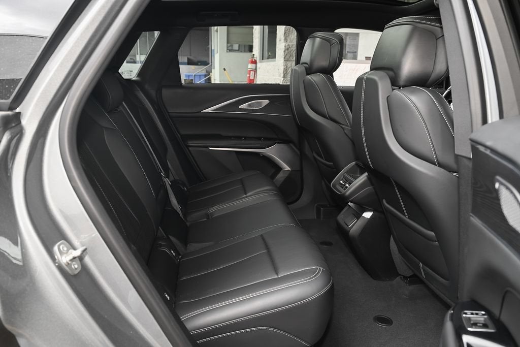 2024 Cadillac LYRIQ Sport 2