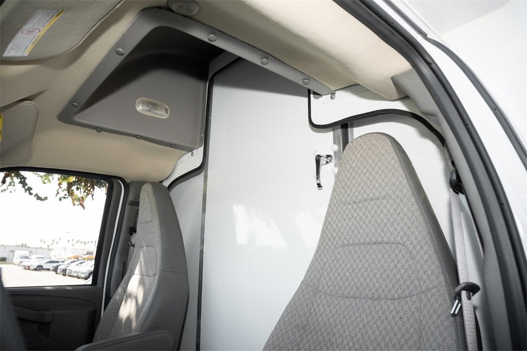 2024 Chevrolet Express Cutaway 3500 1WT