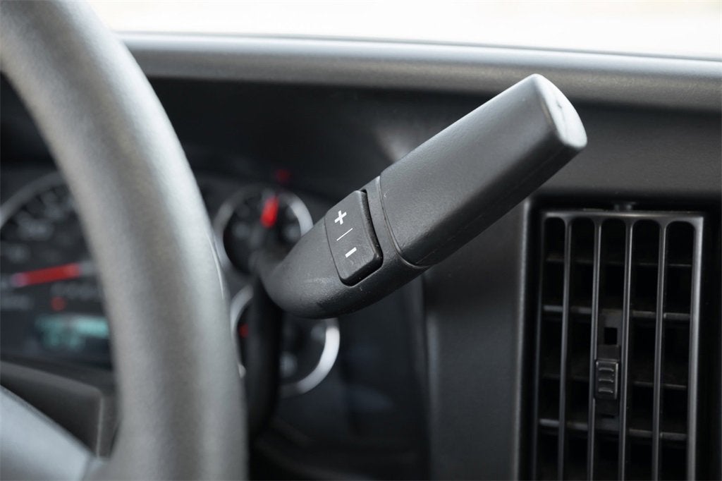 2024 Chevrolet Express Cutaway 3500 1WT