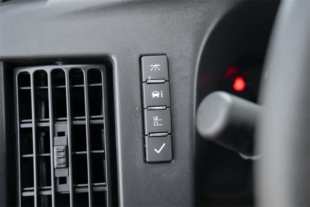 2024 Chevrolet Express Cutaway 3500 1WT