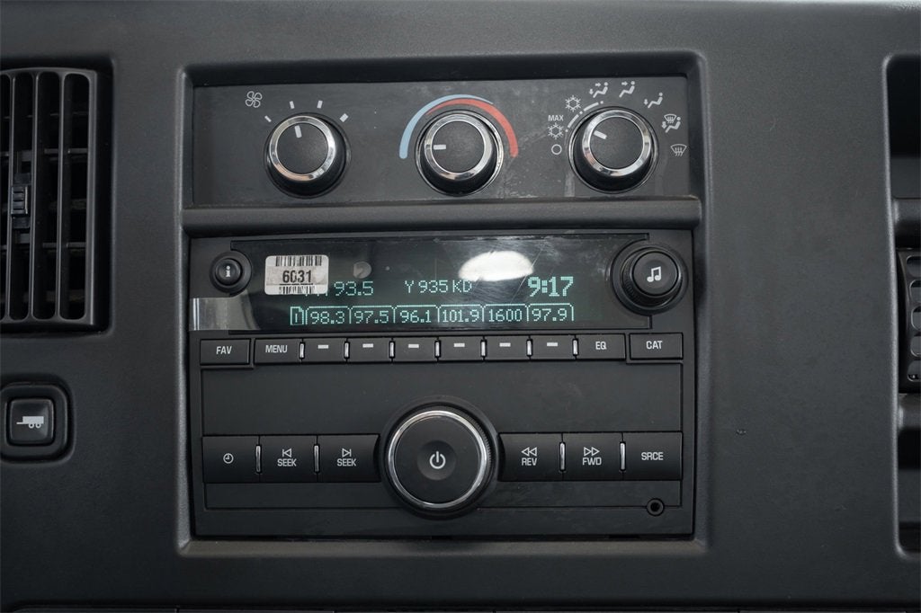 2024 Chevrolet Express Cutaway 3500 1WT