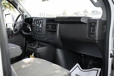 2024 Chevrolet Express Cutaway 3500 1WT