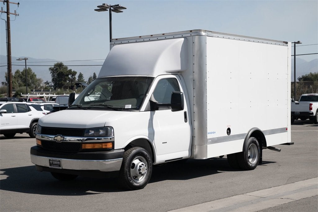 2024 Chevrolet Express Cutaway 3500 1WT