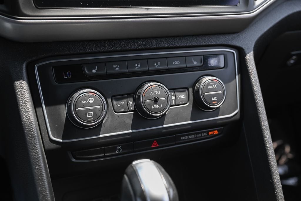 2020 Volkswagen Atlas Cross Sport 2.0T SE w/Technology