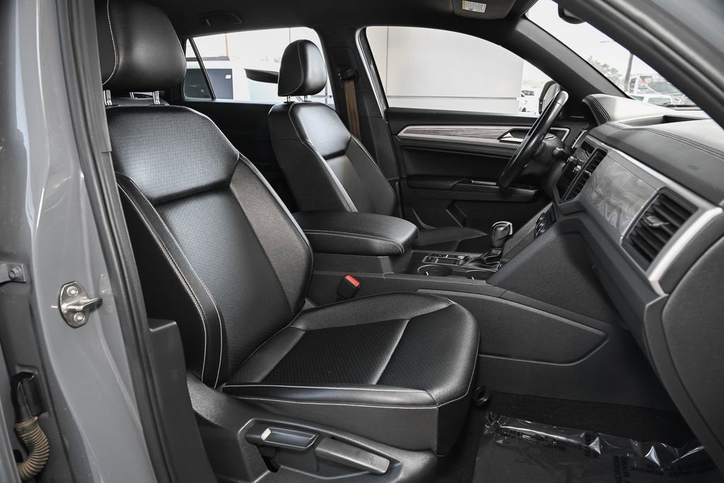 2020 Volkswagen Atlas Cross Sport 2.0T SE w/Technology